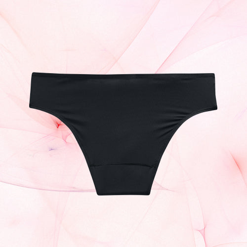 Culotte noire du Pack Sexy baby, offrant trois culottes menstruelles Brazilian Light pour un confort discret et féminin.